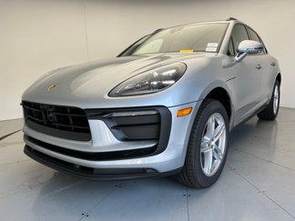 Used 2025 Porsche Macan image 1