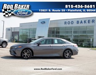 Used 2020 Toyota Camry SE image 1