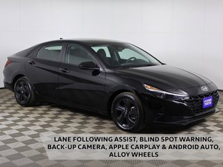 Used 2023 Hyundai Elantra SEL w/ Cargo Package image 1