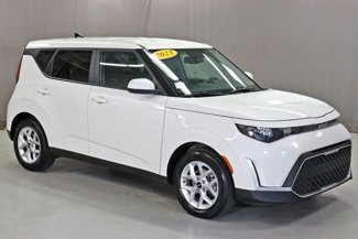 Used 2023 Kia Soul S image 1