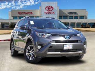 Used 2017 Toyota RAV4 XLE image 1