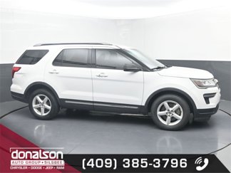 Used 2018 Ford Explorer XLT image 1