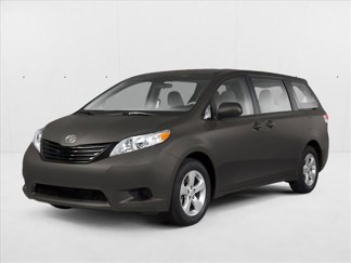 Used 2012 Toyota Sienna LE image 1