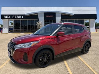 Used 2023 Nissan Kicks SV image 1