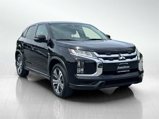 Used 2022 Mitsubishi Outlander Sport SE image 1