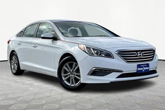 Used 2015 Hyundai Sonata SE image 1