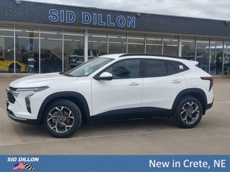 New 2025 Chevrolet Trax LT w/ Driver Confidence Package image 1
