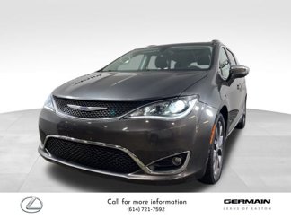 Used 2018 Chrysler Pacifica Limited w/ Tire & Wheel Group image 1