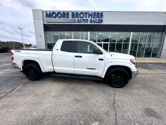 Used 2018 Toyota Tundra Limited image 1