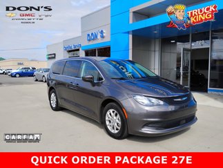 Used 2023 Chrysler Voyager LX image 1