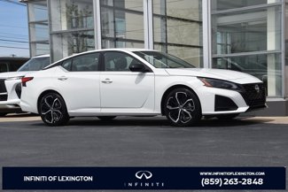 Used 2023 Nissan Altima 2.5 SR image 1