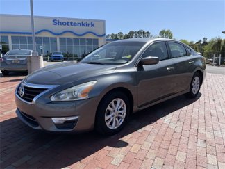 Used 2014 Nissan Altima 2.5 S w/ Sport Value Package image 1
