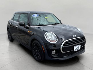 Used 2016 MINI Cooper 4-Door Hardtop image 1