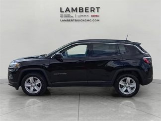 Used 2022 Jeep Compass Latitude image 1