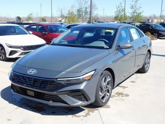 New 2025 Hyundai Elantra SEL image 1