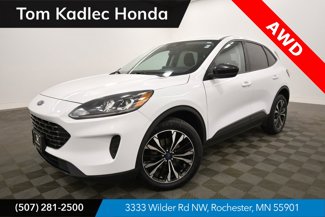 Used 2022 Ford Escape SE w/ SE Sport Appearance Package image 1