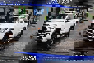 Used 2016 Toyota Tacoma TRD Off-Road image 1