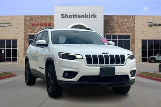 Used 2019 Jeep Cherokee Latitude Plus image 1