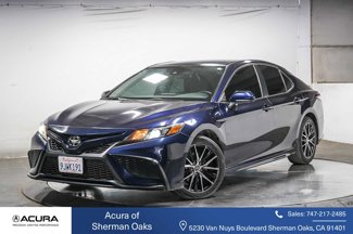 Used 2021 Toyota Camry SE image 1