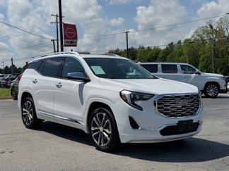 Used 2019 GMC Terrain Denali w/ Comfort Package image 1