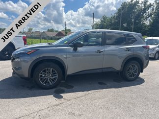 Used 2023 Nissan Rogue S image 1