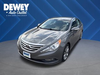Used 2014 Hyundai Sonata SE image 1