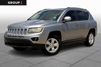 Used 2016 Jeep Compass Latitude image 1