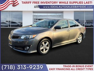 Used 2014 Toyota Camry SE image 1