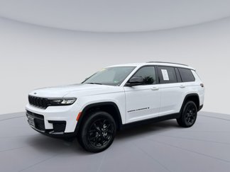 Used 2024 Jeep Grand Cherokee L Laredo image 1