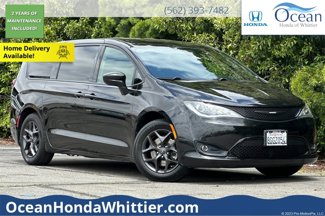Used 2018 Chrysler Pacifica Touring Plus w/ S Appearance Package image 1