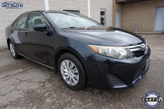 Used 2013 Toyota Camry LE image 1