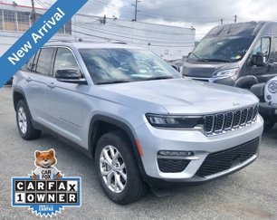 Used 2022 Jeep Grand Cherokee Limited image 1