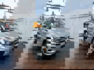 Used 2017 Volkswagen Tiguan S image 1