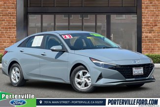Used 2023 Hyundai Elantra SE w/ Cargo Package image 1