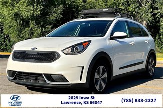 Used 2017 Kia Niro LX image 1