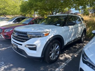 Used 2020 Ford Explorer XLT image 1