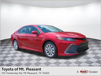 Used 2023 Toyota Camry LE image 1