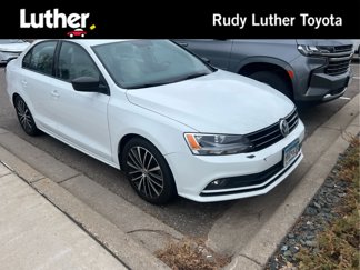 Used 2016 Volkswagen Jetta Sport image 1
