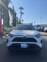 Used 2020 Toyota RAV4 LE image 1