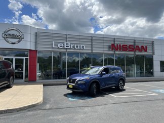 Used 2022 Nissan Rogue SV image 1
