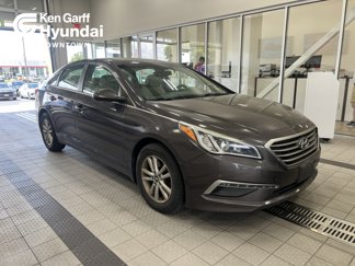 Used 2015 Hyundai Sonata SE image 1