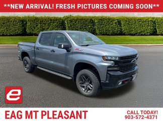 Used 2021 Chevrolet Silverado 1500 LT Trail Boss w/ Convenience Package II image 1