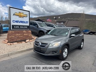 Used 2011 Volkswagen Tiguan S image 1