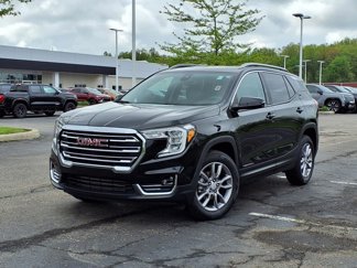 Certified 2022 GMC Terrain SLT w/ LPO, Floor Liner Package image 1