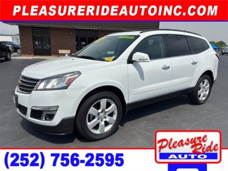 Used 2017 Chevrolet Traverse LT w/ Style and Technology Package image 1