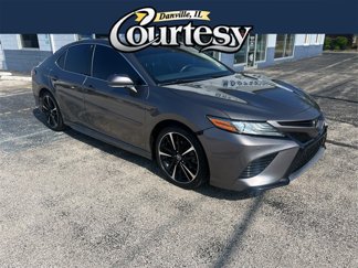 Used 2018 Toyota Camry XSE image 1