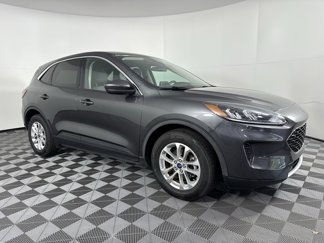 Certified 2020 Ford Escape SE image 1