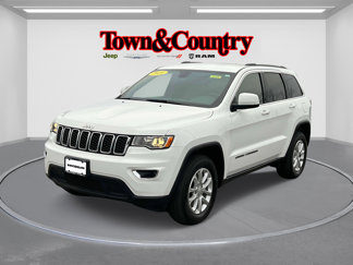 Certified 2021 Jeep Grand Cherokee Laredo image 1