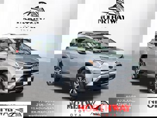Used 2018 Toyota RAV4 XLE image 1