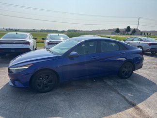 Used 2022 Hyundai Elantra SEL w/ Cargo Package image 1
